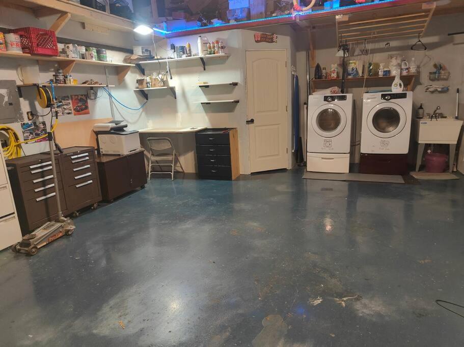 Downtown Chop Shop House, Huge Garage Pets Allowed Fort Smith Bagian luar foto